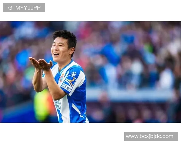 11号足球球星个人形象剖析与职业生涯亮点展示